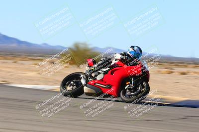 media/Jan-09-2022-SoCal Trackdays (Sun) [[2b1fec8404]]/Turn 8 (1045am)/